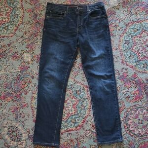 Lucky Brand Men’s Straight Jeans in Dark Blue Wash